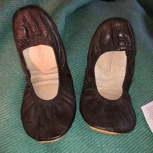 Sue London Chocolate Brown leather foldable ballet